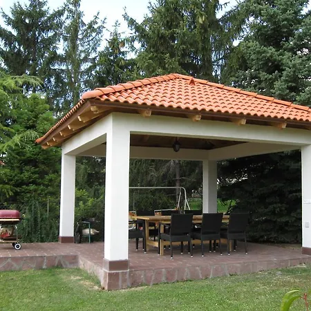 Barcza Vendeghaz מלון 3*