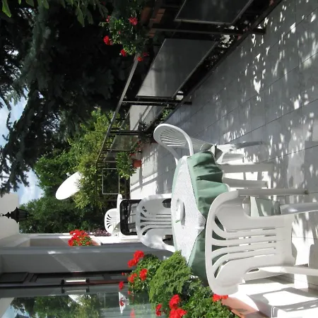 Barcza Vendeghaz מלון באלאטונפורד